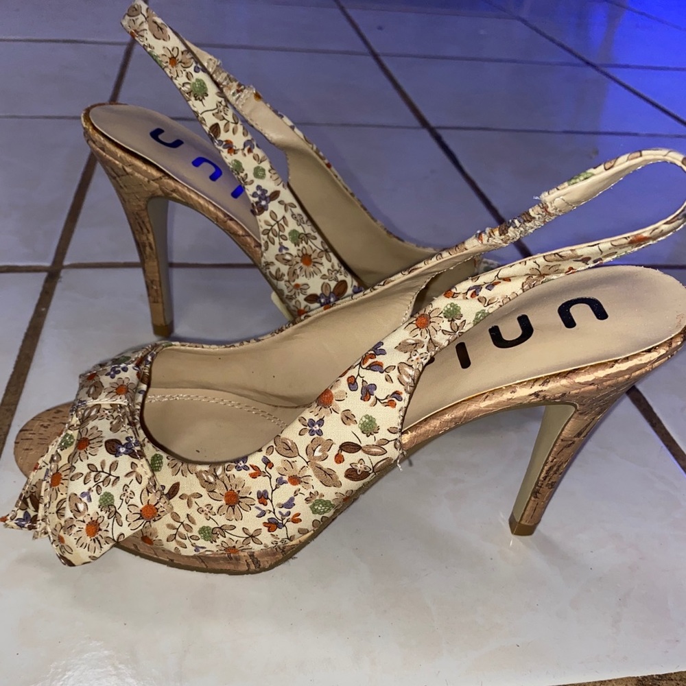 Unisa pumps size 8M Worn once